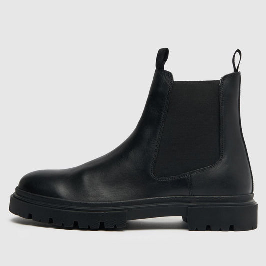 Duke Chelsea in Black